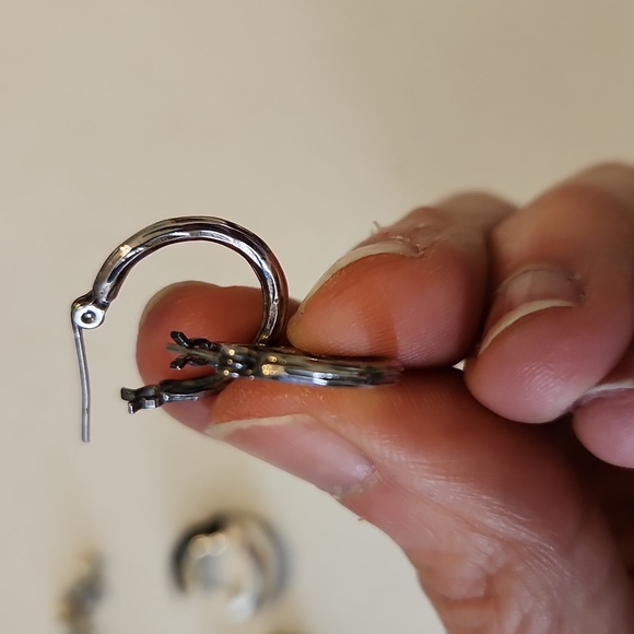 5 pair of earrings - Picture 6 of 6